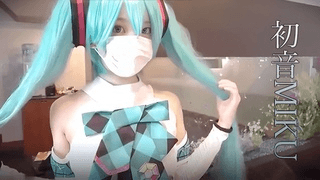 P站萌妹子_白黑小熊，角色扮演 初音Miku，口交性爱，内射