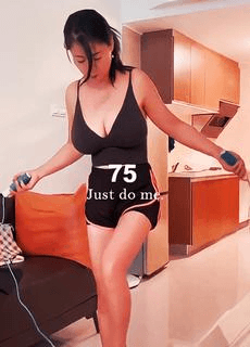 少妇跳绳巨乳抖动