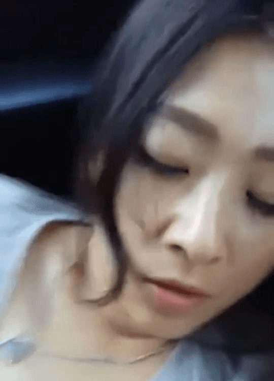 这少妇光听她的呻吟声就忍不住要射了