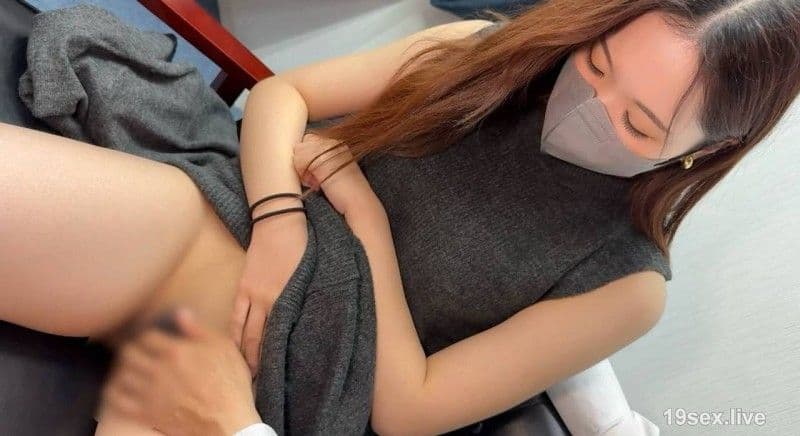 【完全素人&amp;初次拍摄】害羞又超可爱身材超棒的19岁女大学生。因为太容易被说服，就任由对方大量中出…有特典 FC2-PPV-4812512