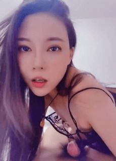 已经上了千遍的女友口交 肉棒依旧硬的不像话