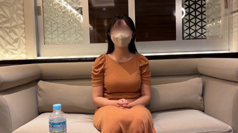 【性爱天才再次登场】太过色情的25岁护理师。让杂鱼淫穴高潮到痉挛，再用强制口交和勐烈活塞运动让她高潮→无套颜射 FC2-PPV-4731955