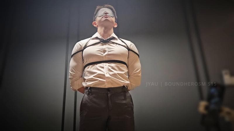 Jyau 系列 15 第 2 集：正面抚摸健美上班族