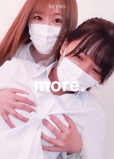 约两个粉嫩年轻小美女到酒店 大长腿苗条身姿 脱光光一个坐在鸡巴上一个骑脸上 舔吸套弄争相呻吟进出