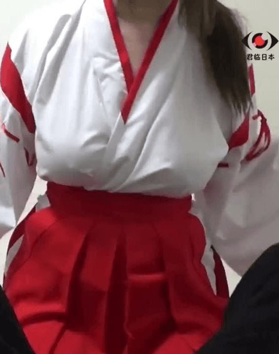 美少女巫女服口交加乳交