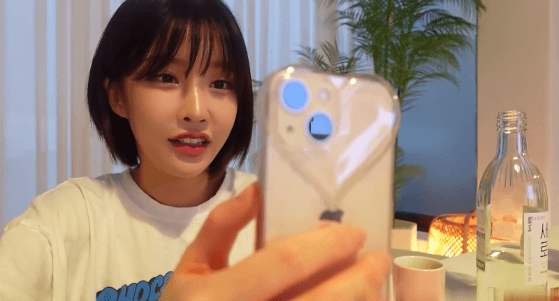 前女团成员盛世容颜极品模特又突破下限 以前起码还有剧情扮演，现在直接演都不演 直接录日常 顶级泄密 【sunwall95 韩善月】