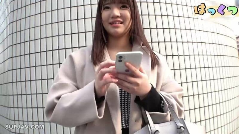 【FC2初次拍摄】皮肤白皙的美巨乳居酒屋打工妹流菜酱(20)对好感度高的敏感淫穴插入无套肉棒。第一次的阴道内射中出连续高潮 FC2-PPV-4732146