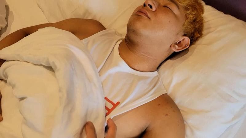 泰国旅游，约网黄来做爱拍片旅游不忘工作（1）