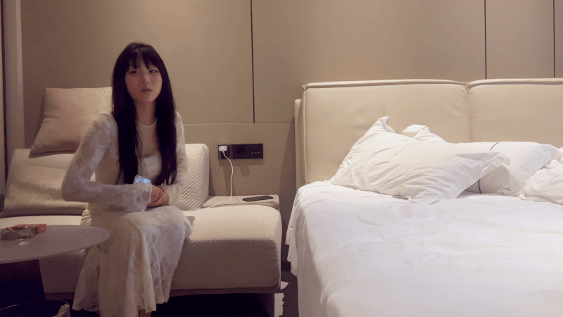 杏吧建材王哥11 - 约了个大学街舞社的妹子，身材特别好而且匀称，五官精致皮肤好，腿又直又长，柔韧性极好