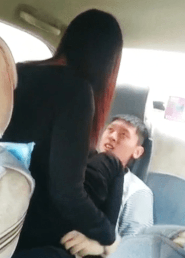 「你别照了」「兄弟你什么时候换我」