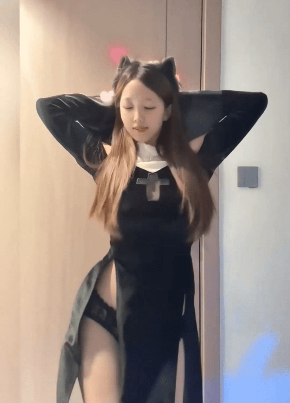 修女巨乳情趣衣可爽了！汤圆小宝贝儿摆弄02摇简直急死哥了