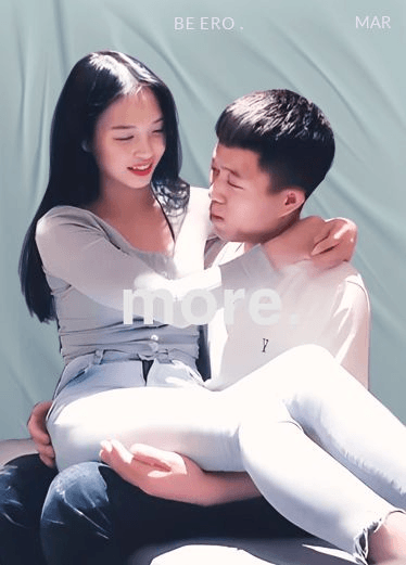 【七天精品探花】深夜约操兼职小幼师，00后清纯小萝莉羞涩温柔，玲珑玉体沙发抠穴花式啪啪
