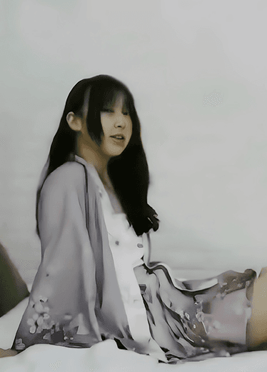 也太纯情，约了个日系白嫩妹子 只会亲她奶子