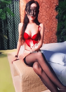 月暖彡如梵音 揭开圣诞女郎神秘面纱