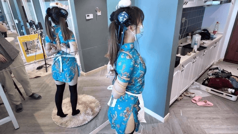 【海砂原创】五花电击踮脚惩罚兼职的双马尾萝莉服务生后再驷马烛台放置